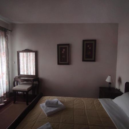 Meterizi Guesthouse Varvíca Kültér fotó