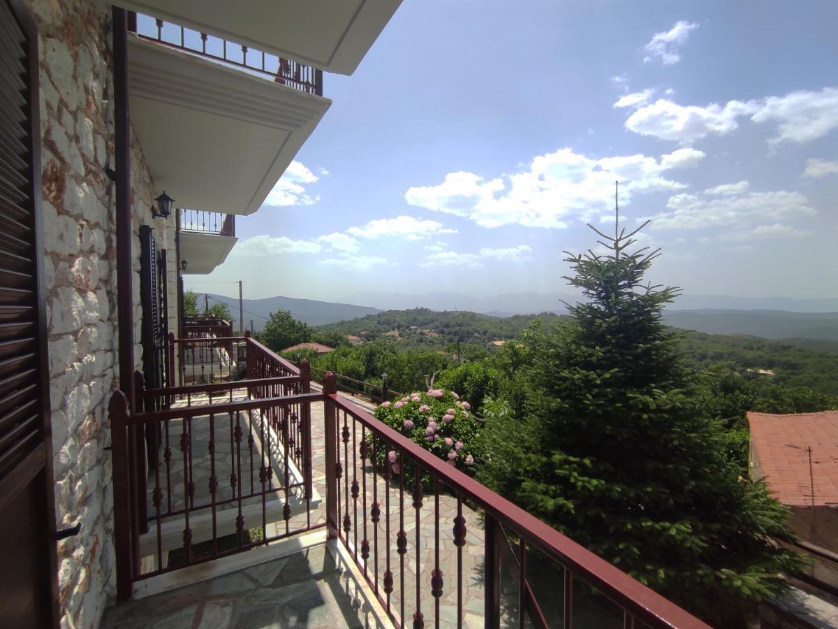 Meterizi Guesthouse Varvíca Kültér fotó