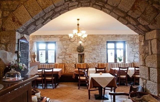 Meterizi Guesthouse Varvíca Kültér fotó
